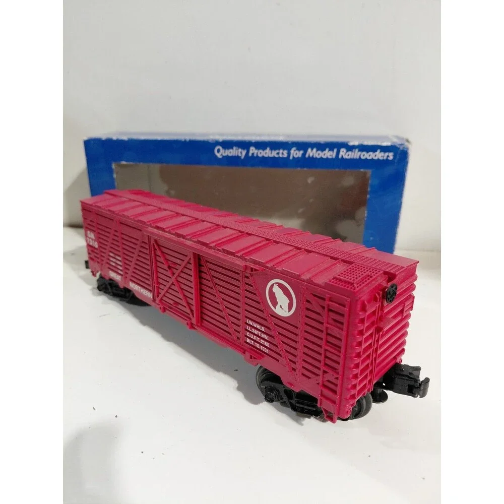 Industrial Rail 3002 O Gauge Model Railroad Great Northern Cattle Car w/Box